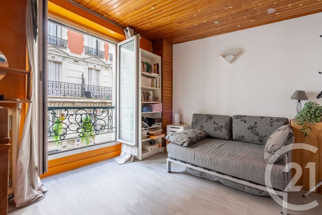 Appartement Duplex &agrave; vendre - 4 pi&egrave;ces - 84,17 m2 - Paris - 75011 - ILE-DE-FRANCE