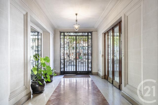 Appartement Duplex &agrave; vendre - 3 pi&egrave;ces - 60,77 m2 - Paris - 75011 - ILE-DE-FRANCE