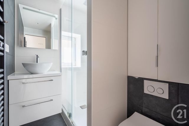 Afficher la photo en grand Appartement F3 à vendre - 3 pièces - 67,21 m2 - Paris - 75012 - ILE-DE-FRANCE