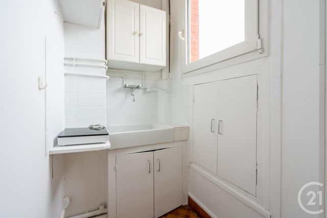 Afficher la photo en grand Appartement F1 à vendre - 1 pièce - 14 m2 - Paris - 75011 - ILE-DE-FRANCE