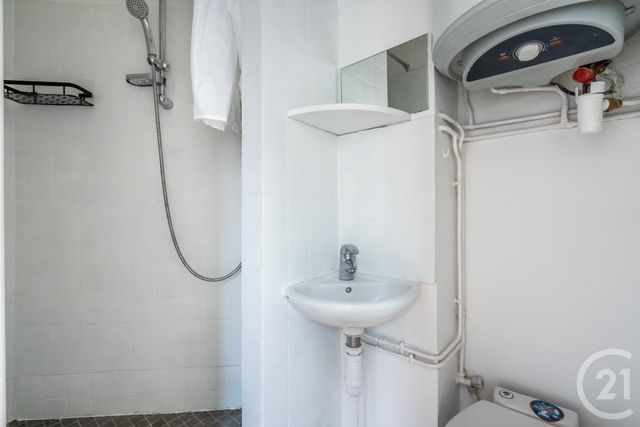 Afficher la photo en grand Appartement F1 à vendre - 1 pièce - 14 m2 - Paris - 75011 - ILE-DE-FRANCE