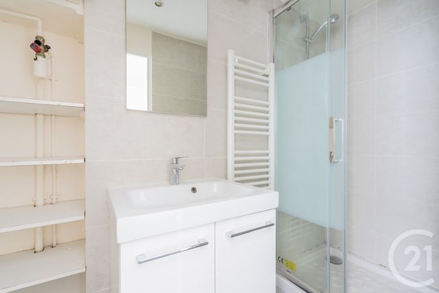 Appartement Studio à vendre - 1 pièce - 25,50 m2 - Paris - 75011 - ILE-DE-FRANCE