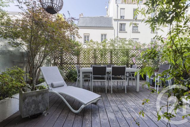  - PARIS - 