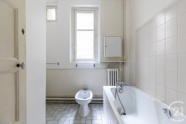 Afficher la photo en grand Appartement F4 à vendre - 4 pièces - 85,89 m2 - Paris - 75016 - ILE-DE-FRANCE