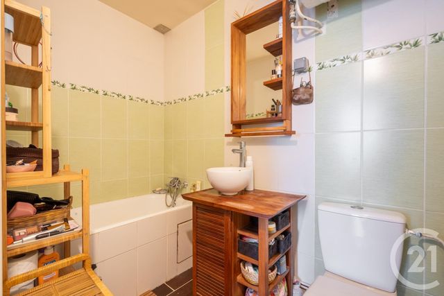 Appartement Studio &agrave; vendre - 1 pi&egrave;ce - 30 m2 - Paris - 75011 - ILE-DE-FRANCE