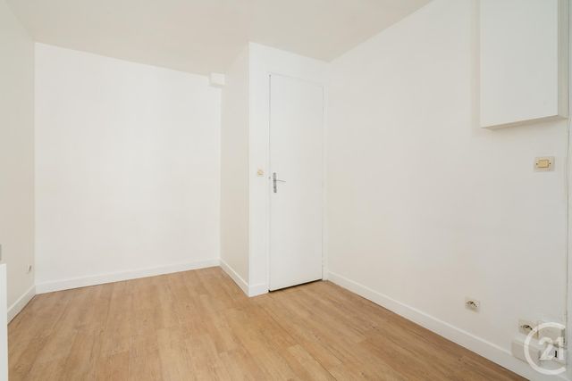 Afficher la photo en grand Appartement Studio à vendre - 1 pièce - 10,40 m2 - Paris - 75012 - ILE-DE-FRANCE