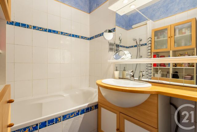 Appartement &agrave; vendre - 4 pi&egrave;ces - 73,48 m2 - Paris - 75011 - ILE-DE-FRANCE