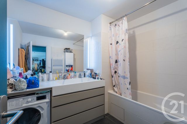 Appartement F3 &agrave; vendre - 3 pi&egrave;ces - 63,34 m2 - Paris - 75010 - ILE-DE-FRANCE